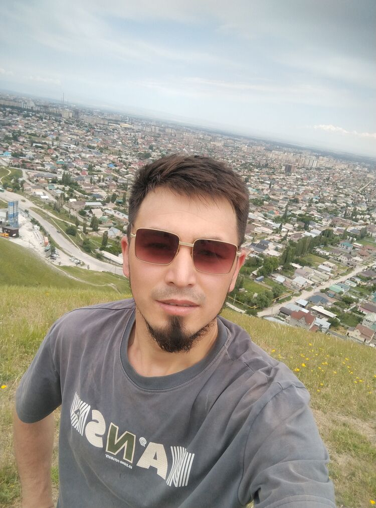  48995758  , 28 ,    