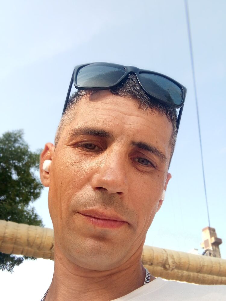  52022748  , 36 ,    