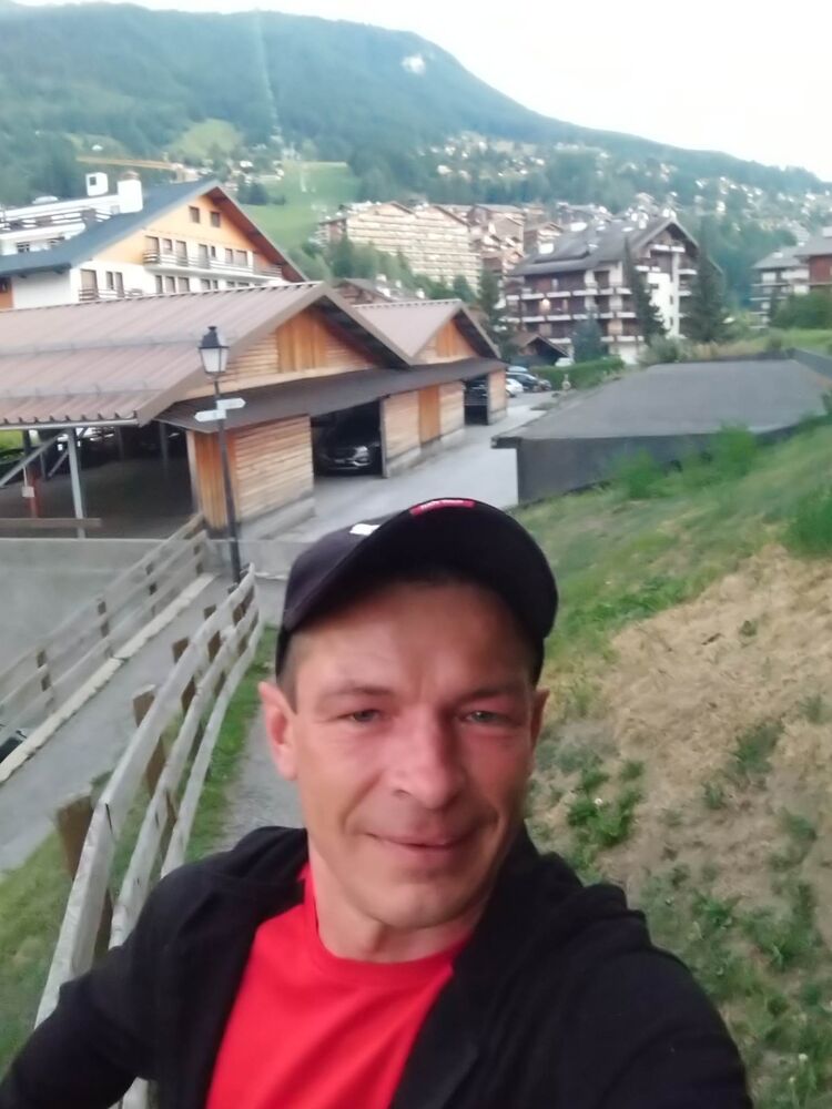  36882758  Vitaliy, 49 ,    