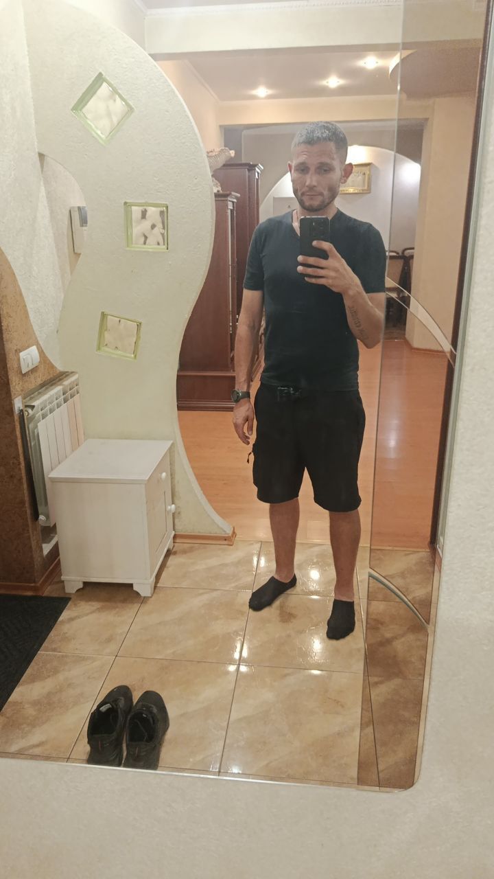  52855998  , 37 ,     
