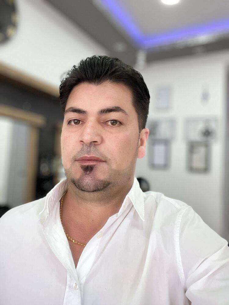  ,   Hassan, 36 ,   ,   