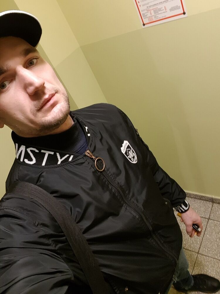  ,   Yuriy, 40 ,  