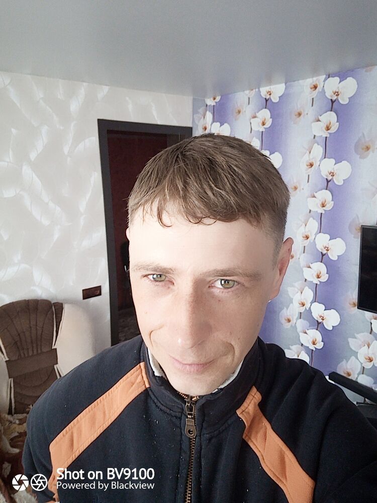  44324598  , 37 ,    