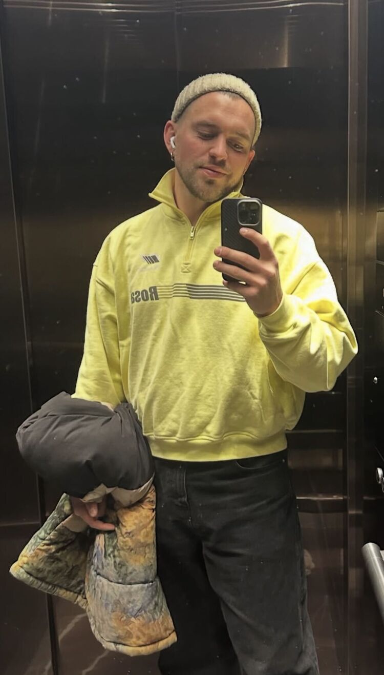  52082928  , 38 ,    