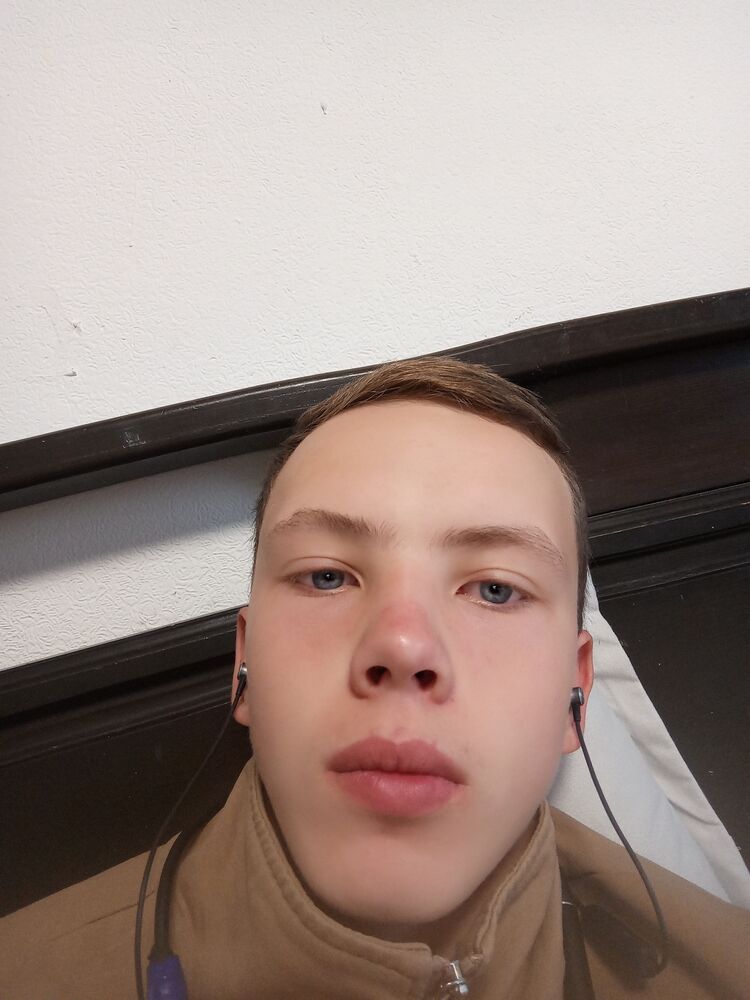  48124538  Leva, 24 ,    