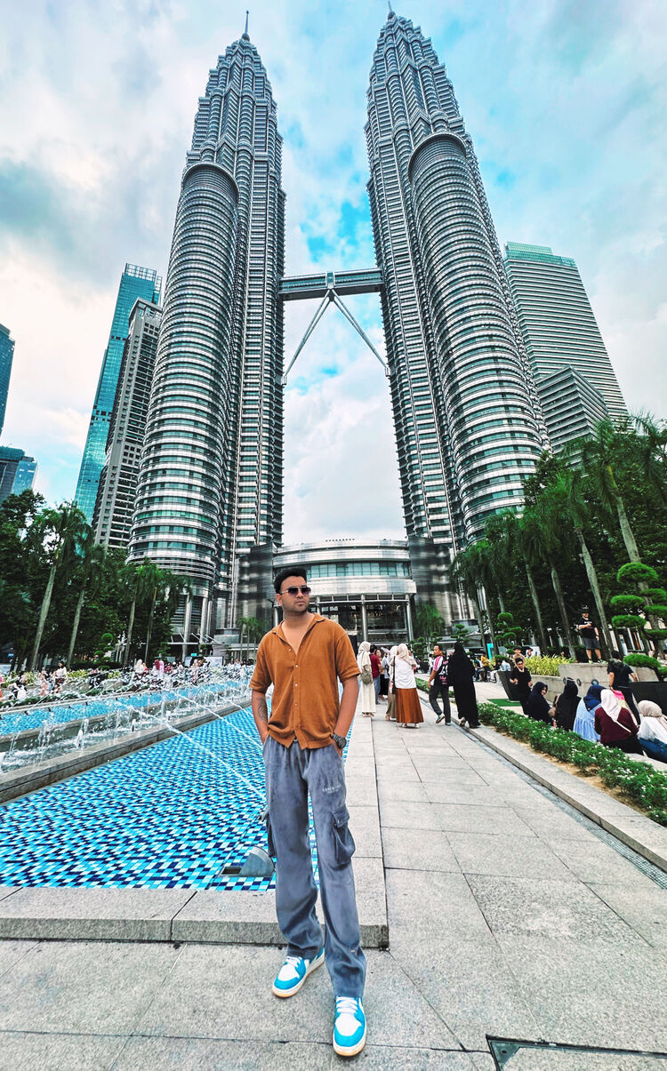  ,   Kanishk, 23 ,   ,   