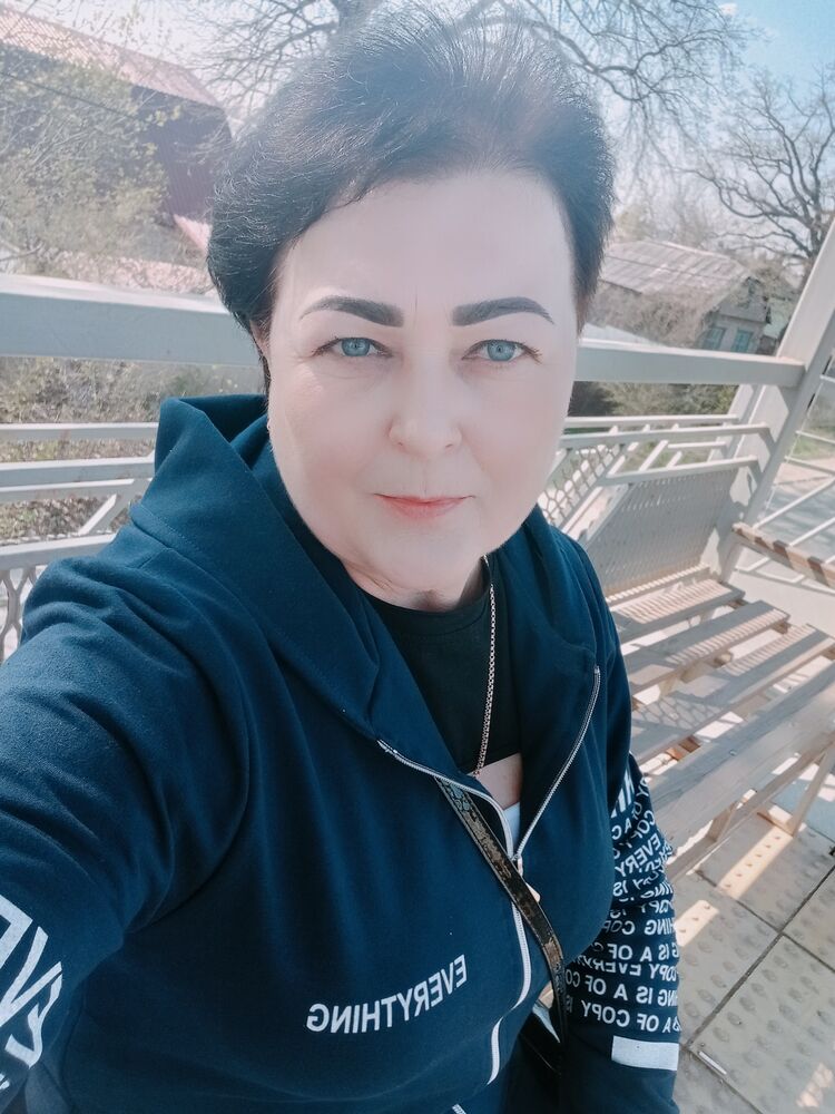  ,   Alla, 48 ,   ,   