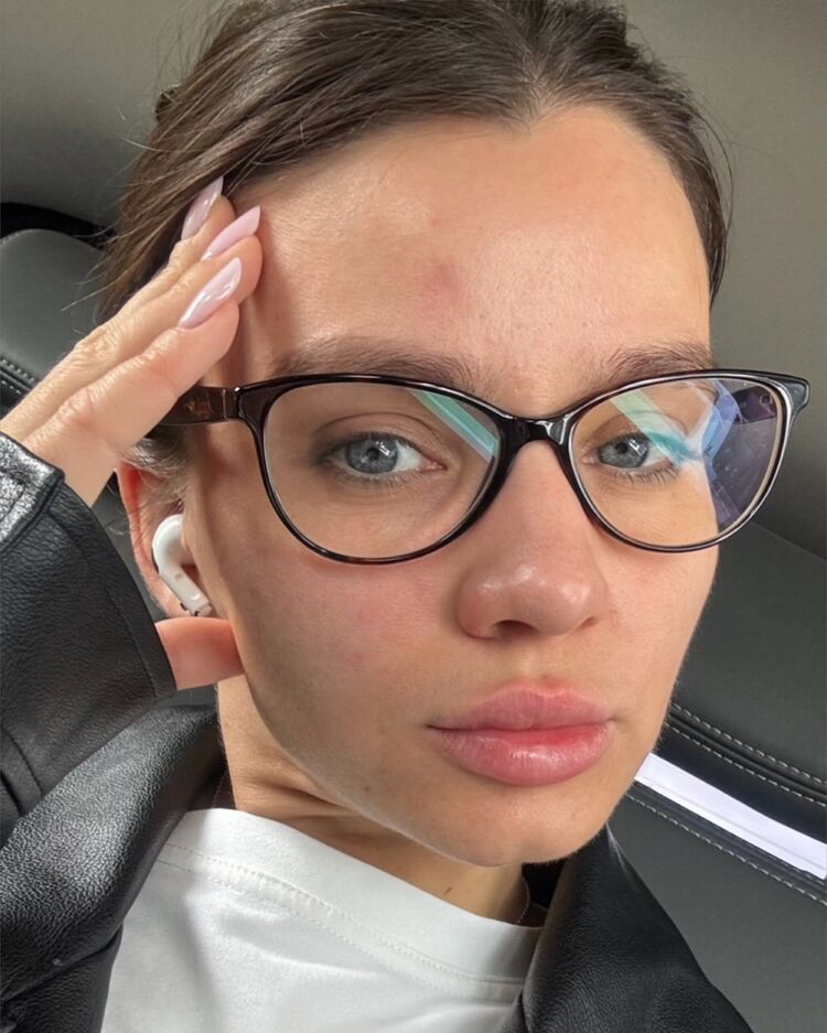  53851738  Viktoria, 37 ,    