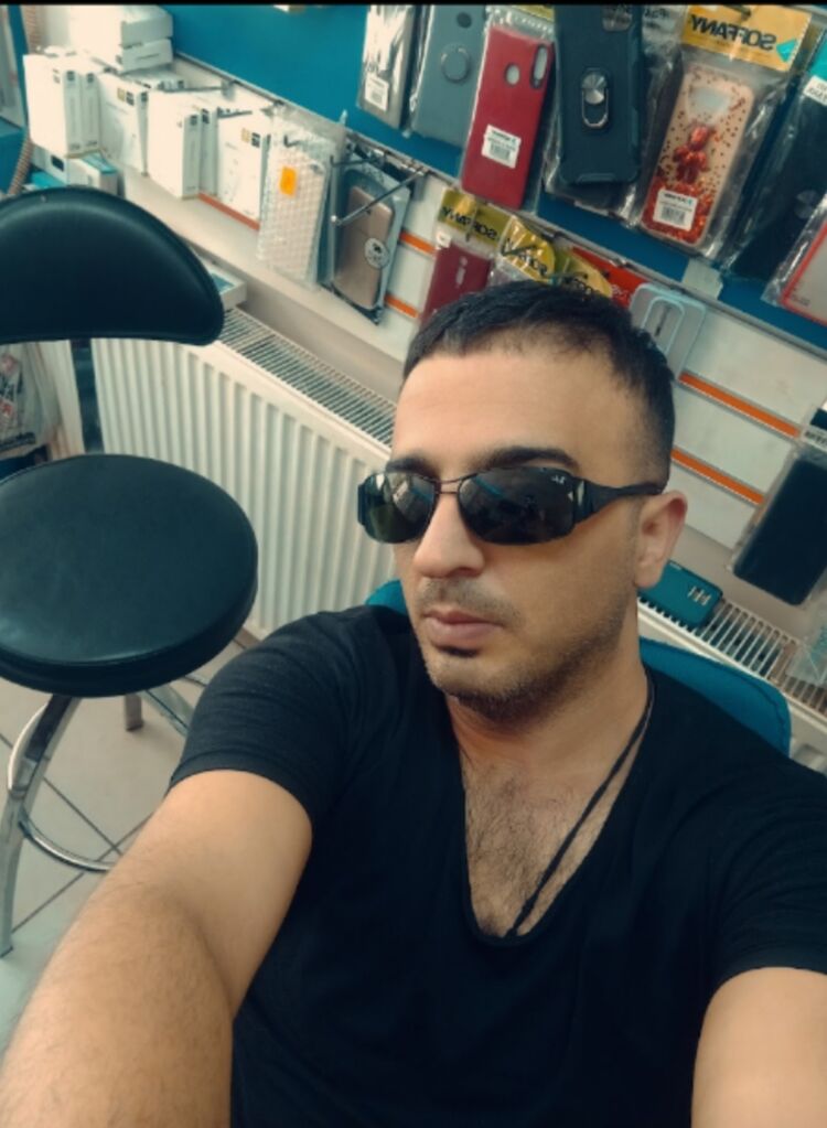  46742018  Mak, 36 ,    