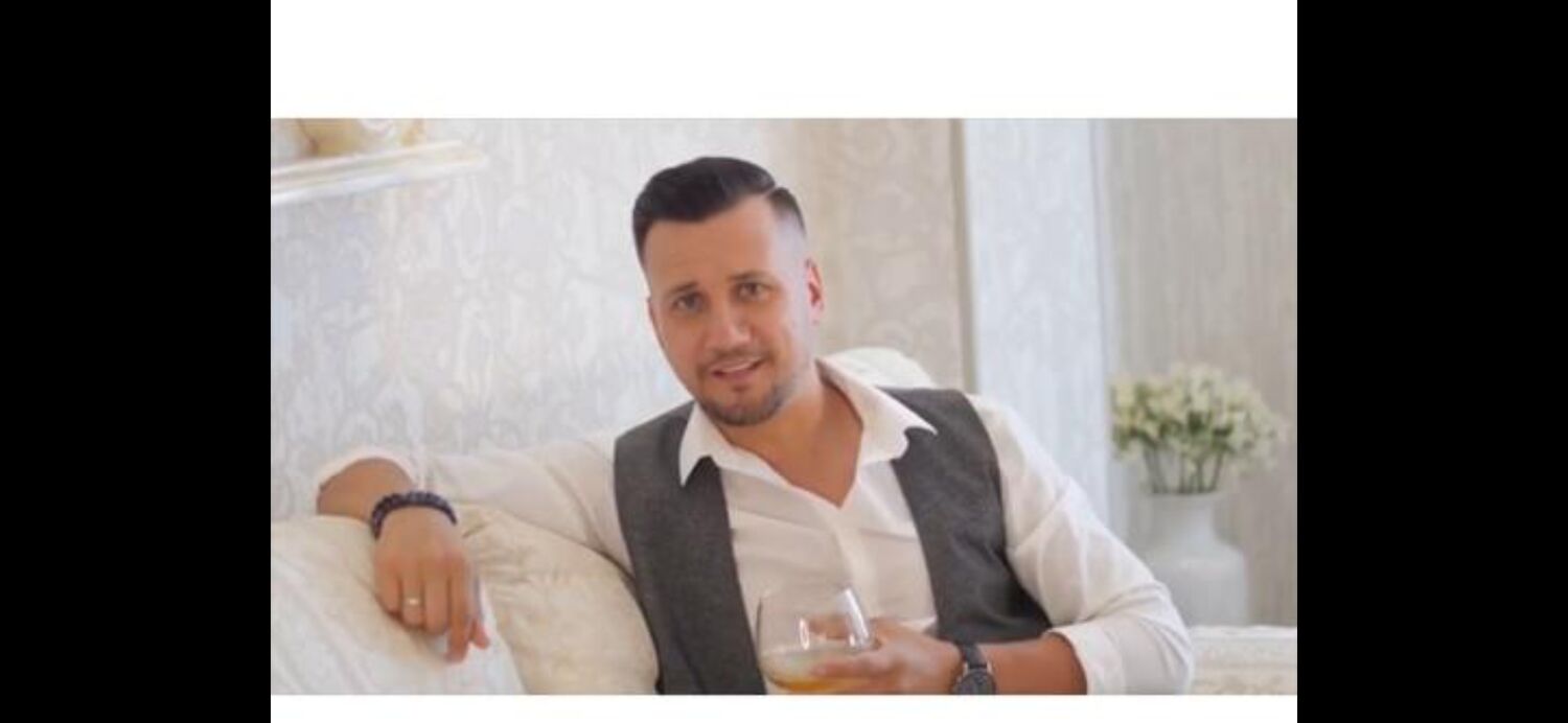  28566838  Artem, 42 ,    