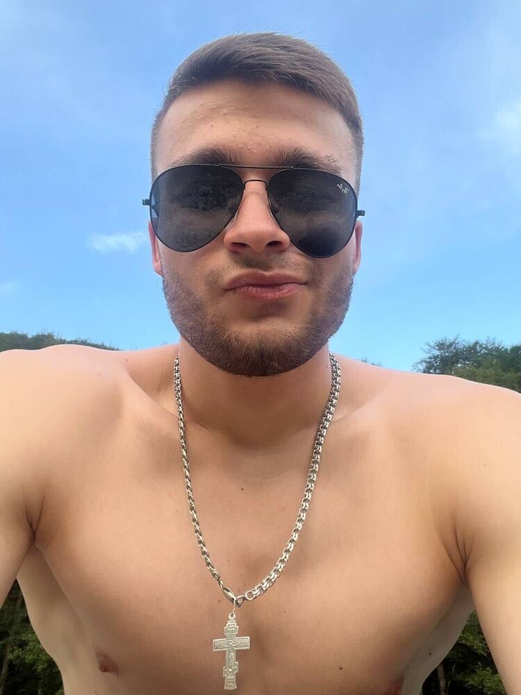  ,   Arsen, 24 ,   ,   