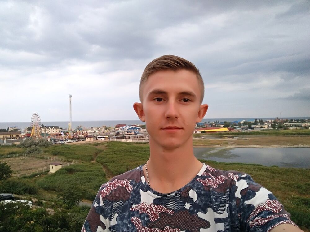  ,   Evhenii, 28 ,   ,   , c 