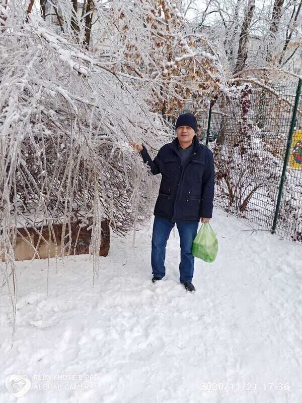  45715898  Ismail, 54 ,    