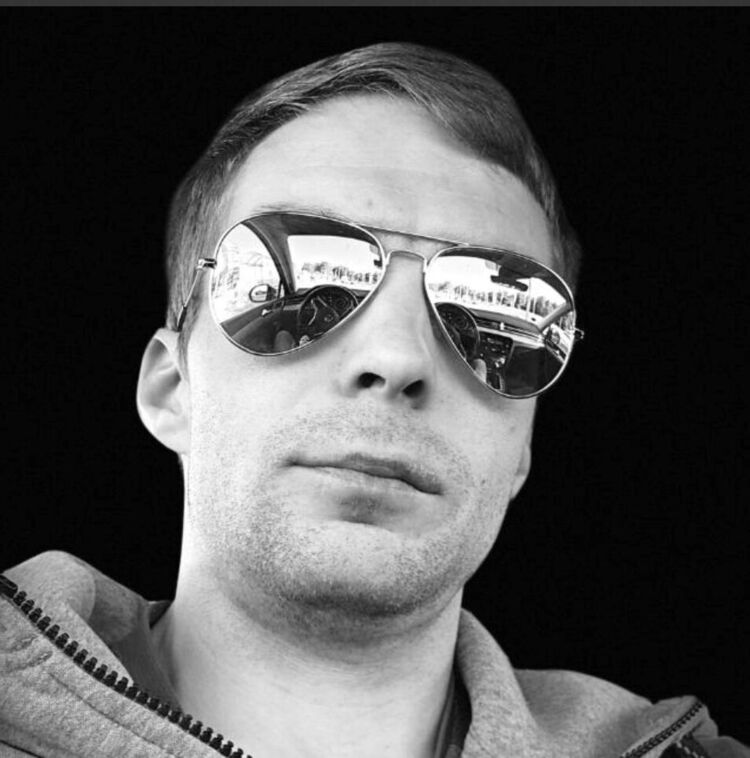  53941748  Vanja, 41 ,    