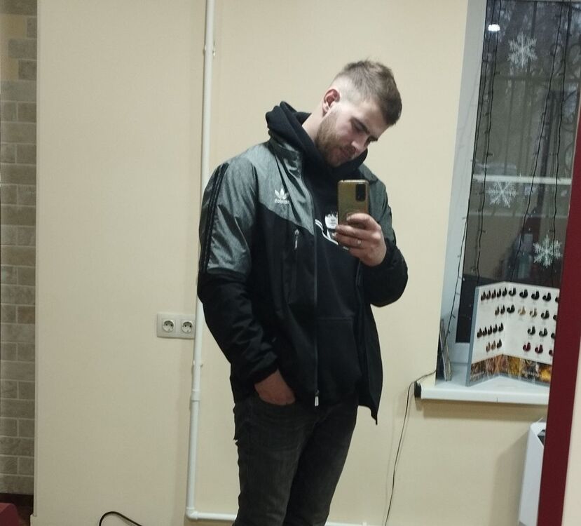  48174058  , 24 ,    
