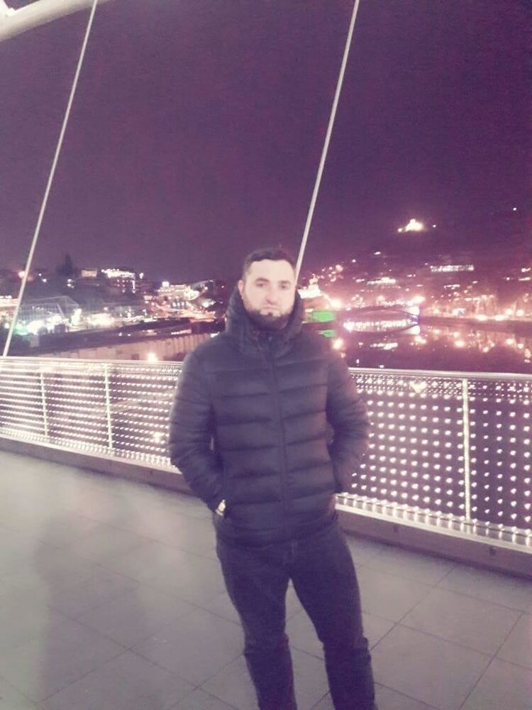  18690998  , 38 ,    