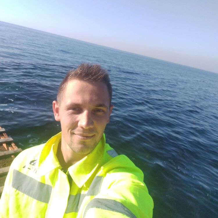  45056078  Vadim, 27 ,    