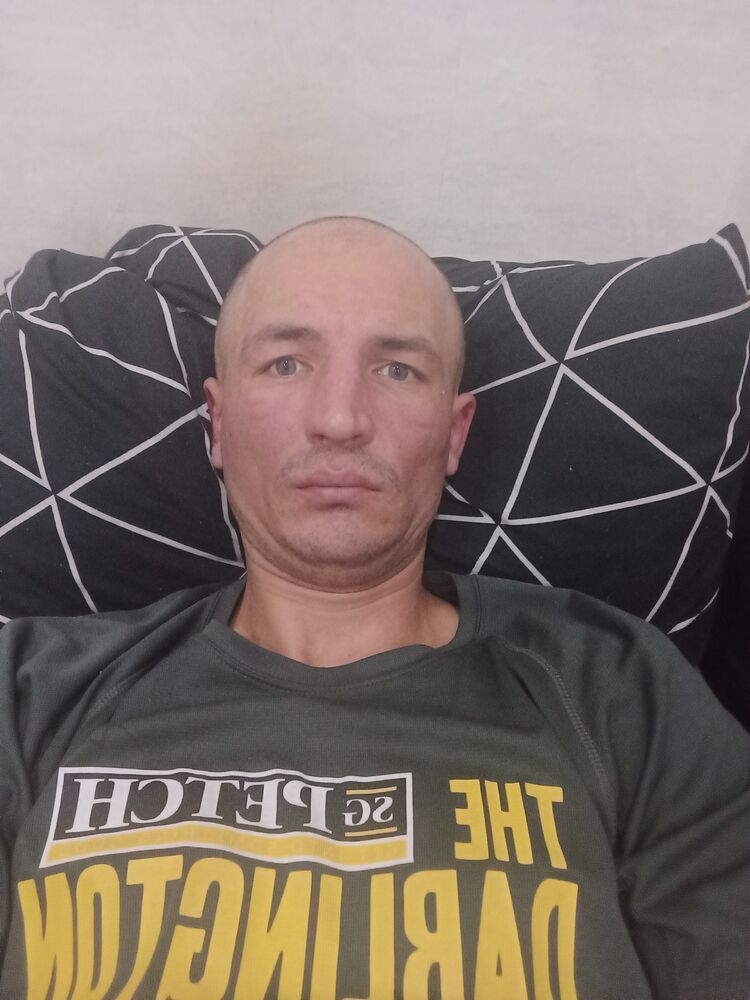  40297188  Aleksandr, 39 ,    