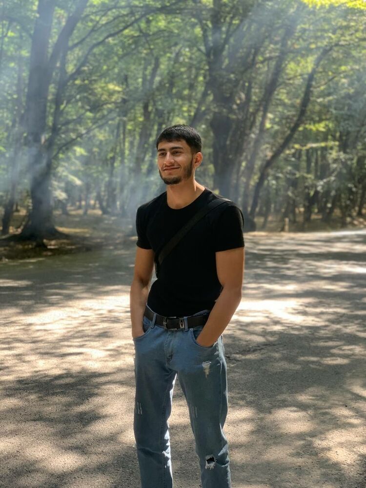  23810518  Ruslan, 28 ,    