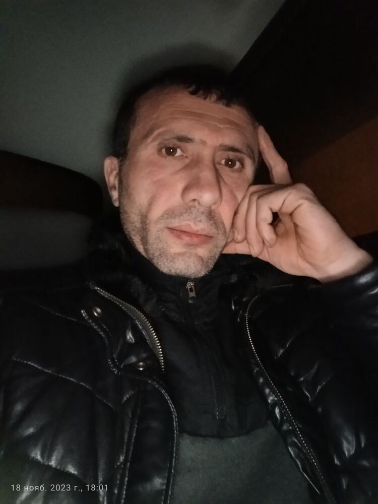  53819048  , 39 ,    