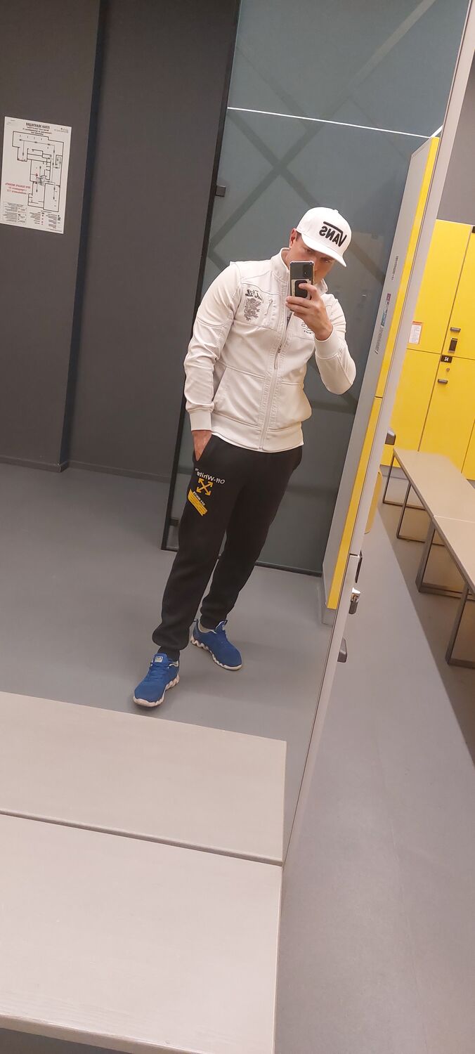  46127428  , 37 ,    