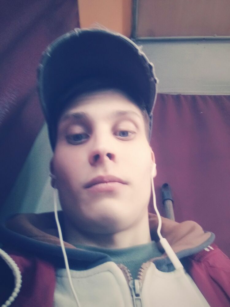  16036518  Emmanyil, 28 ,    