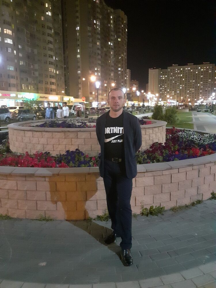  17649468  Vladimir, 39 ,    