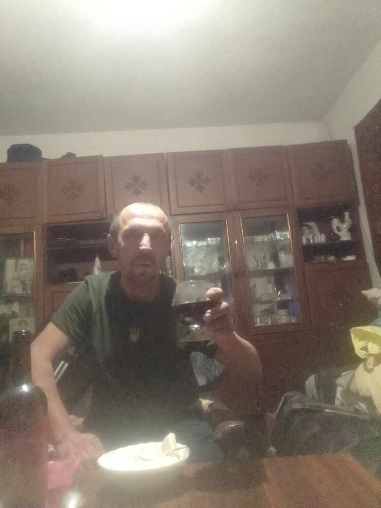  43047528  , 56 ,    