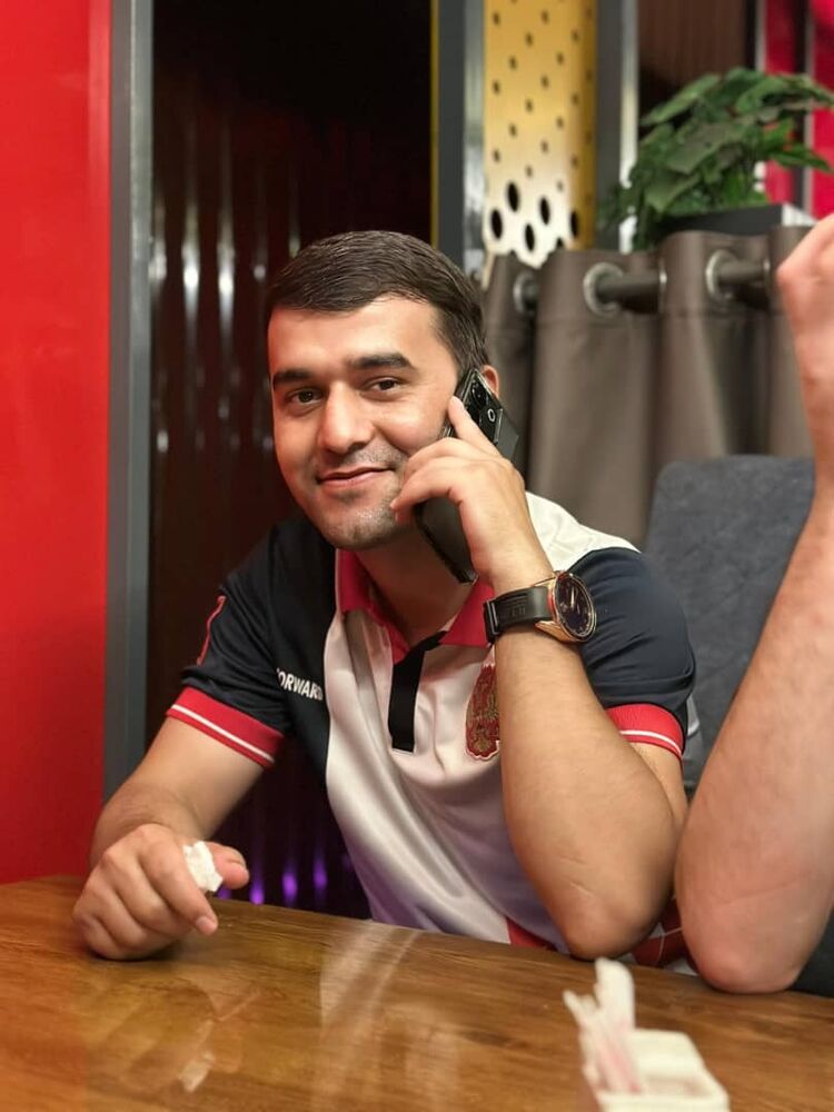  53015448  Abdumanon, 28 ,    