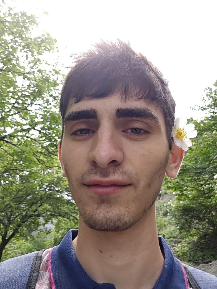  47973388  , 21 ,    