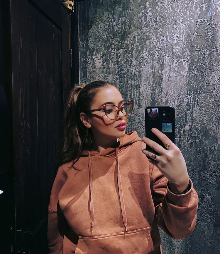 35087378  Aleksandra, 27 ,    
