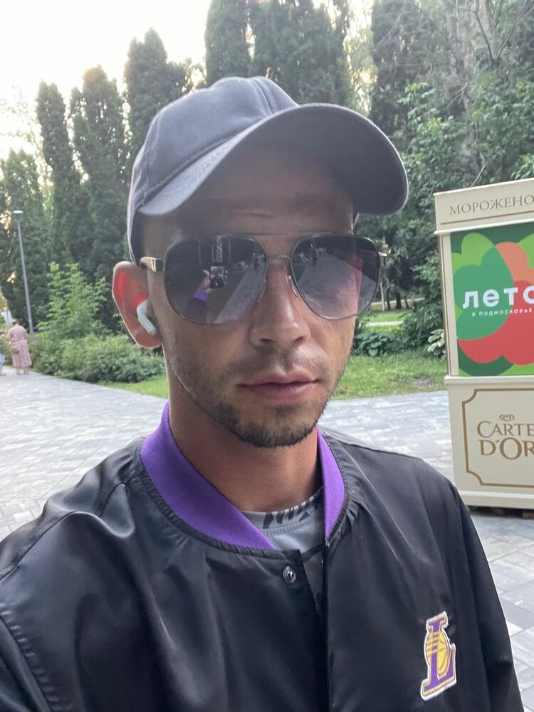  44793218  Maxim, 31 ,    