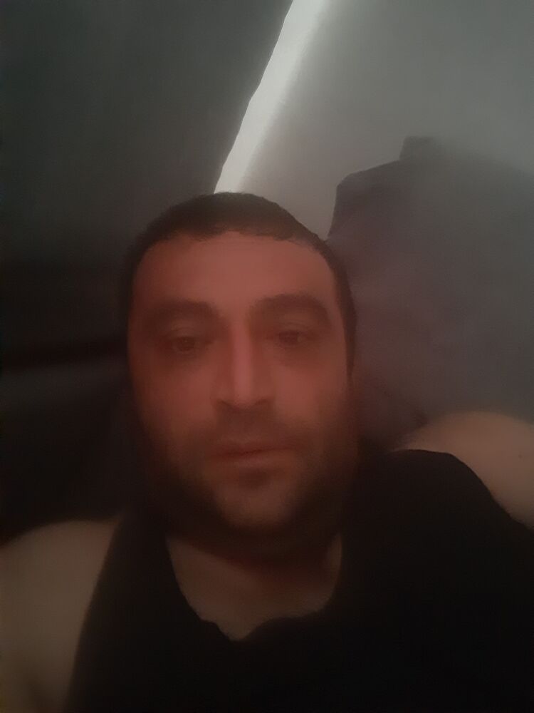  52217939  Kadir, 31 ,    -