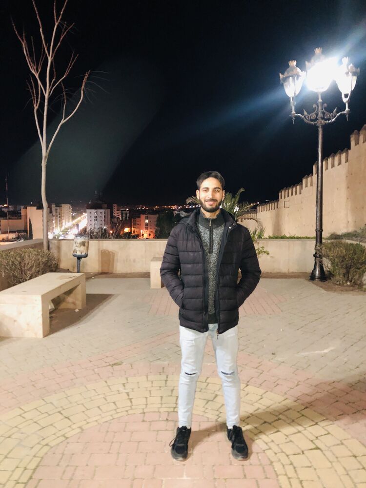  ,   Tarik, 26 ,   ,   