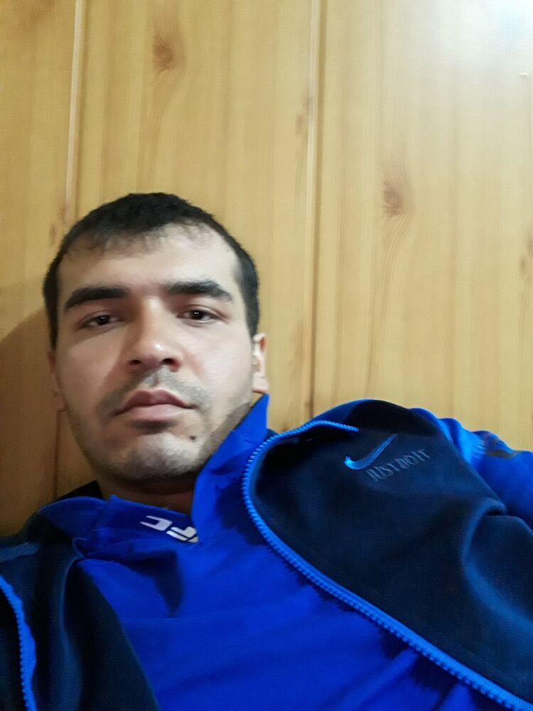 12352478  Xusniddin, 32 ,    