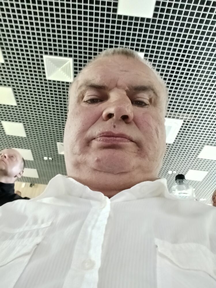  54245298  Leonid, 50 ,    