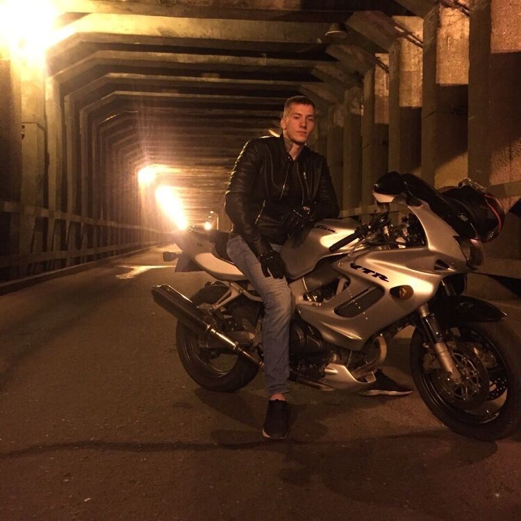  18850668  Andrey, 29 ,    