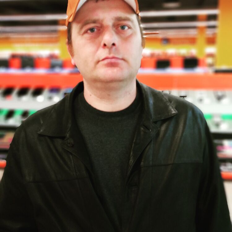  23017368  Oleg, 45 ,    