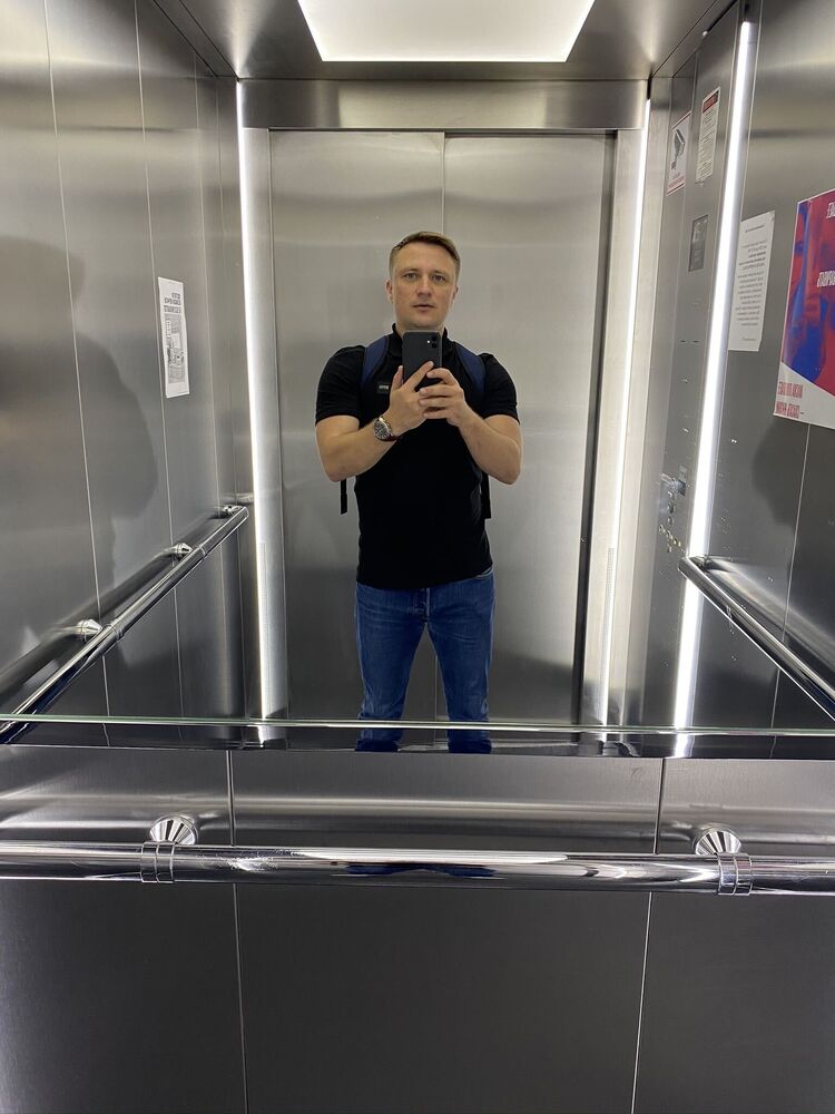  -,   Artem, 37 ,   ,   