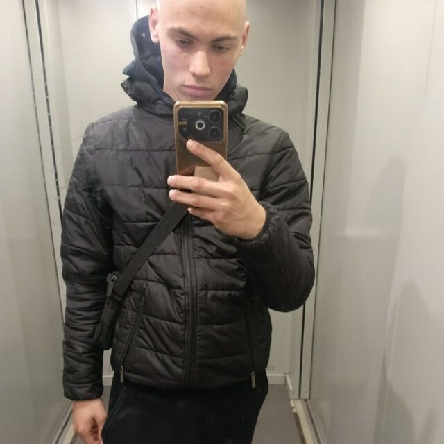  52244618  , 19 ,    