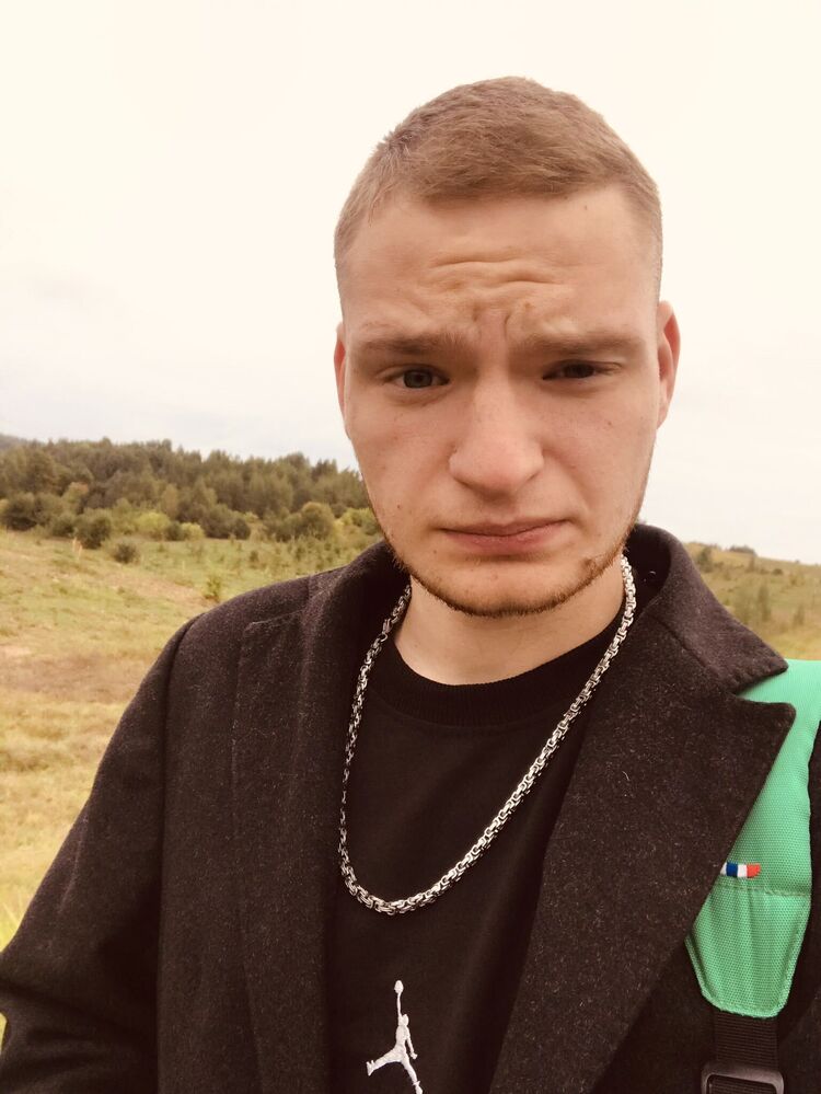  45732268  Daniil, 21 ,    
