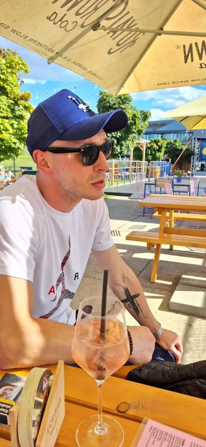  Praha,   Anton, 33 ,   ,   