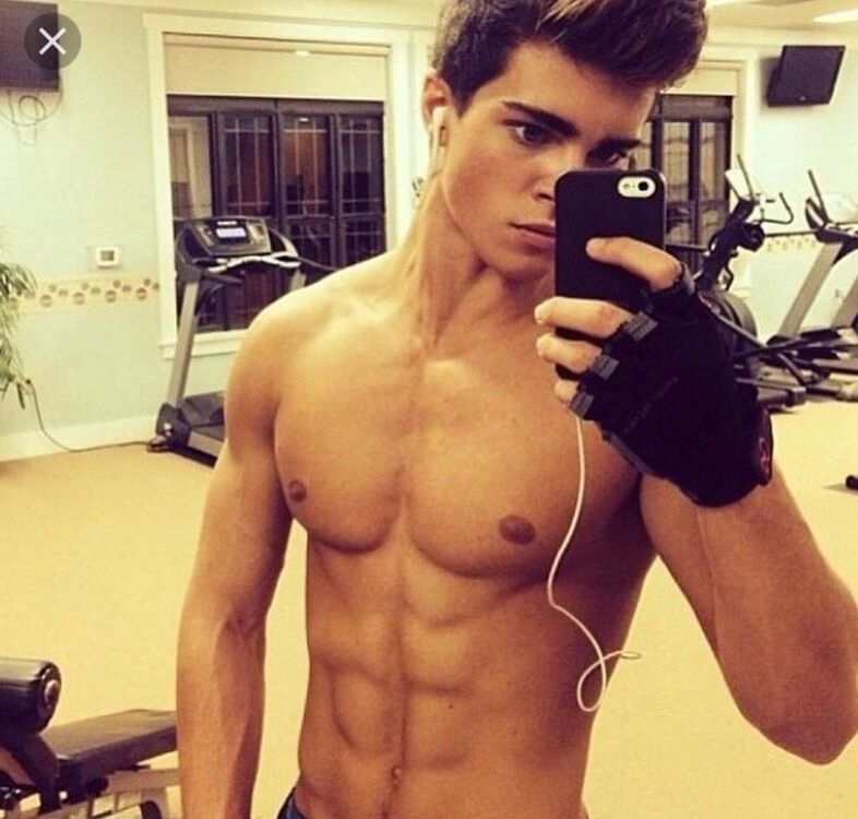  10799288  Anton, 28 ,    