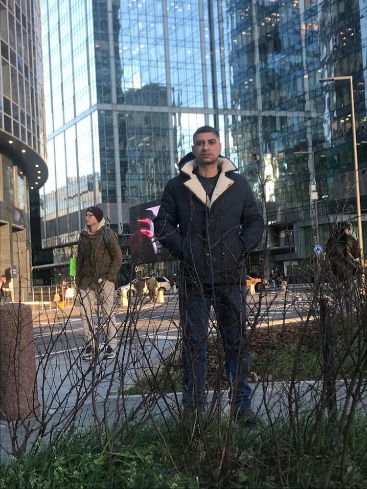  31439328  Sadykov, 39 ,    