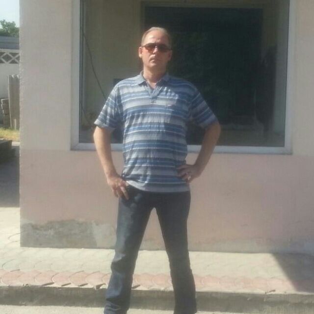  10316398  Alex, 54 ,    