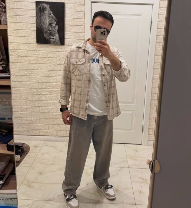  52413979  , 37 ,    