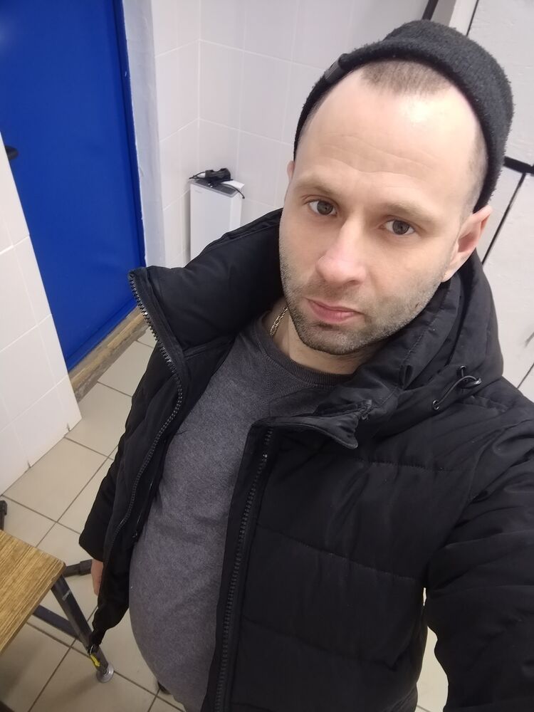  33769908  Ivan, 33 ,    
