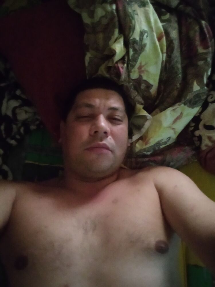  38922778  Airat, 37 ,    