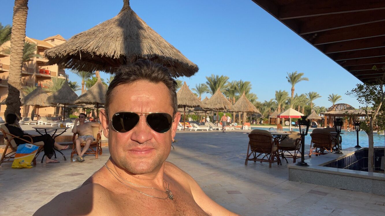  ,   Alex, 52 ,   ,   , 