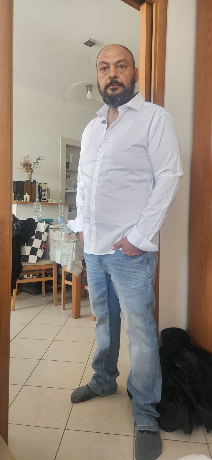  53371708  Alex, 42 ,    